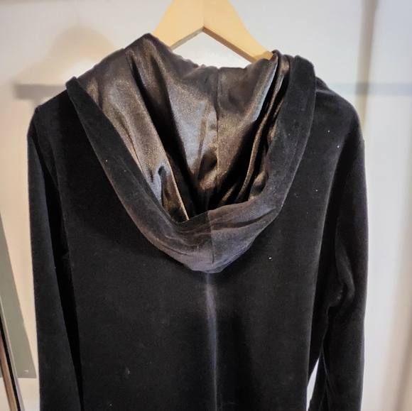 Catalina Black Velvet Jacket - Picture 4 of 4